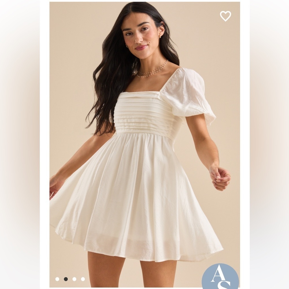 New with tags Altar’d state Amalia puff sleeve pleated dress